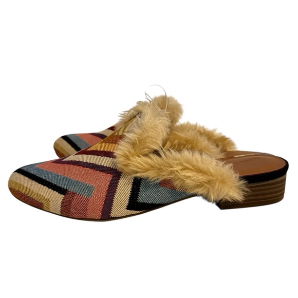 UNIVERSAL THREAD Size 8.5 Bibiana Faux Fur Lined Mules Slip On Chevron Flats NEW - Picture 5 of 10